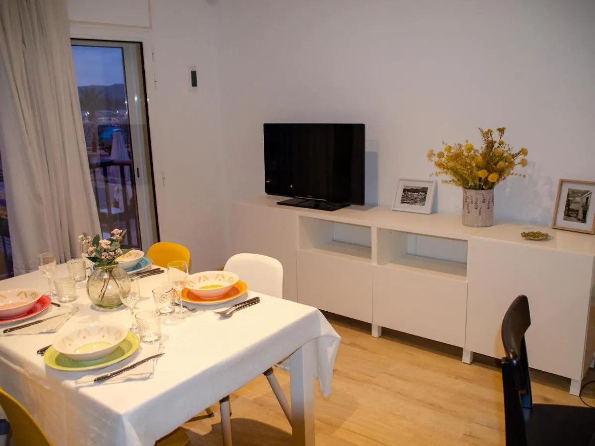 Narcis Monturiol - Apartamento Con Terraza Y Vistas A La Playa Del Port De Llanca. - Es-228-79 0*,  Spanyolország