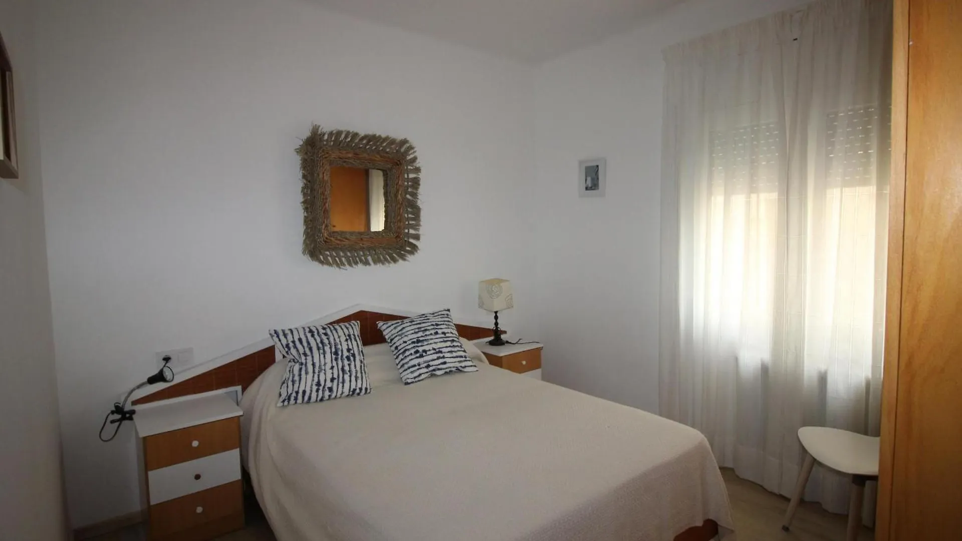 Apartman Narcis Monturiol - Apartamento Con Terraza Y Vistas A La Playa Del Port De Llanca. - Es-228-79